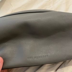 URI MINKOFF SOFT NAPA LEATHER SIMPLE TOILETRIES KIT GREY